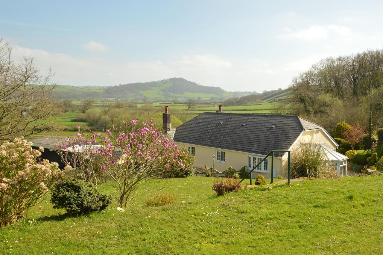 Bryn Hebog Bed and Breakfast Καρμάρθεν Εξωτερικό φωτογραφία